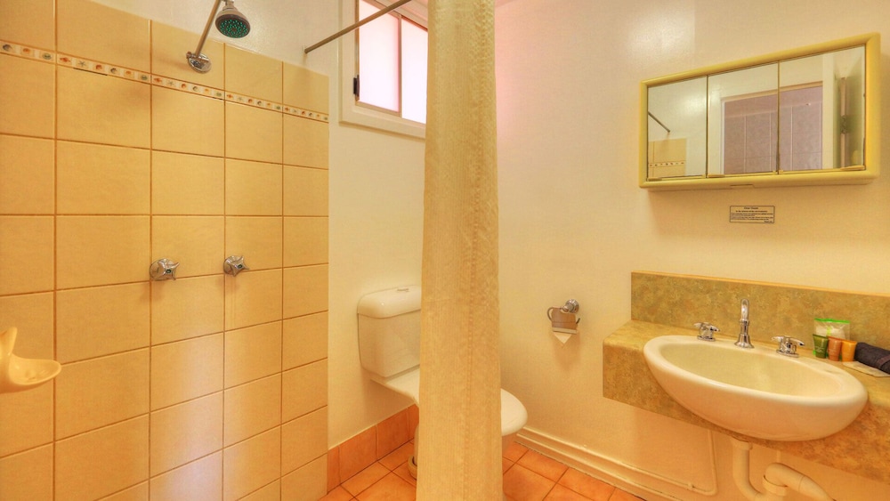 Best Western Halls Creek Motel 42/48