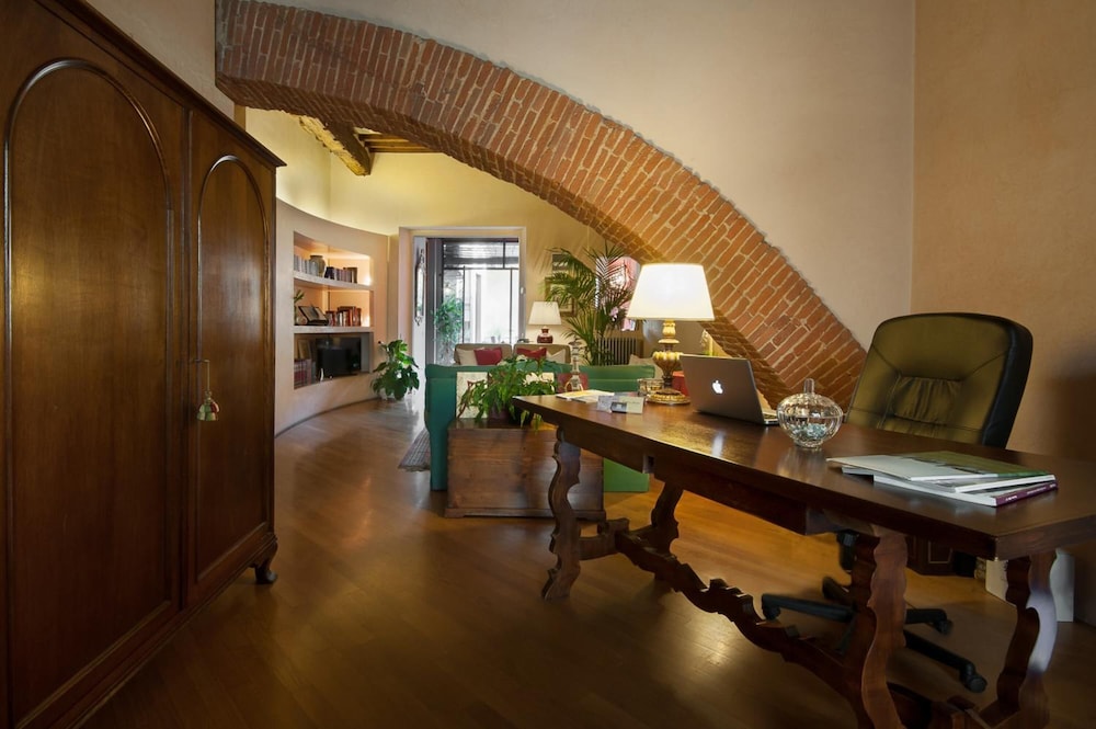 Capri Moon Guest House 43/50