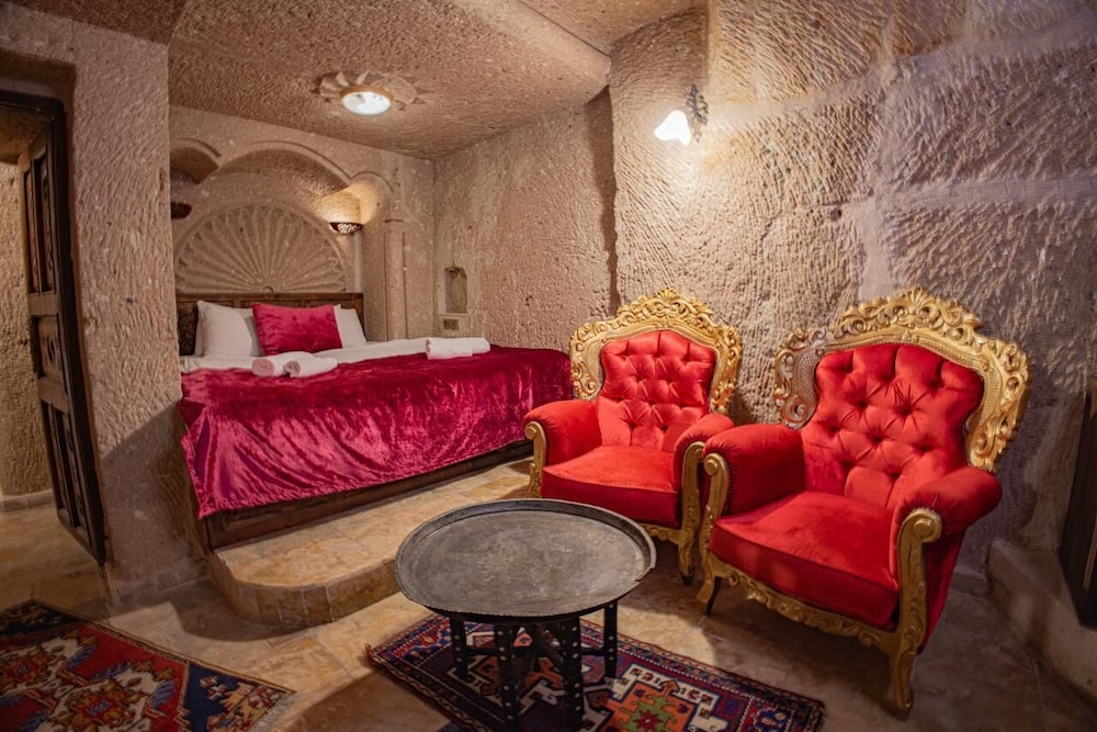 Royal Cave Hotel 43/58