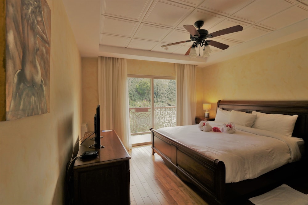 Valle Del Rio S A Hotel 40/68