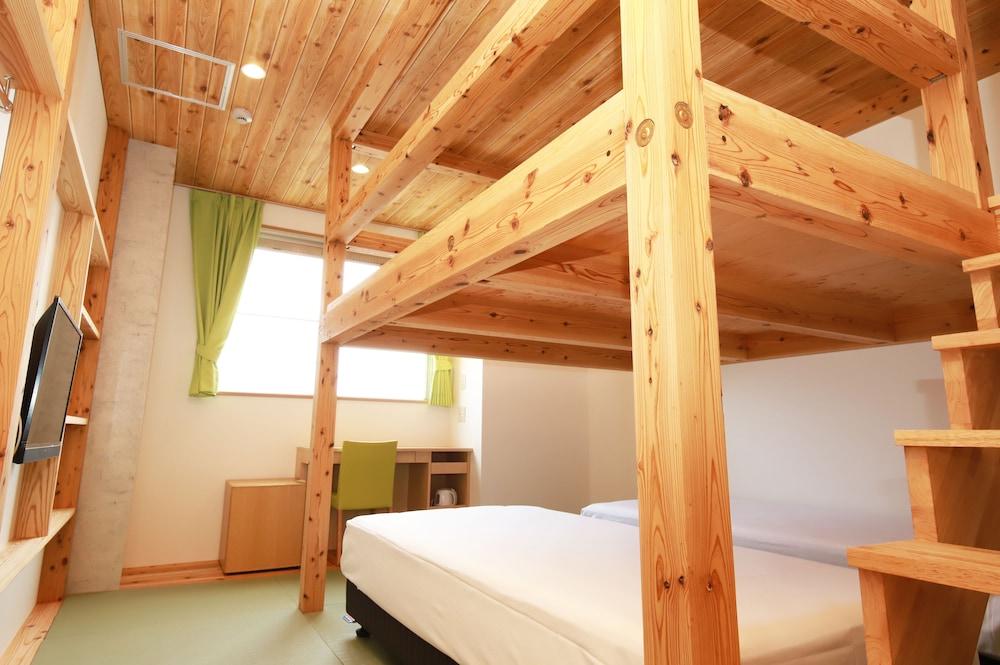 Basic, Quadruple, Multiple Beds