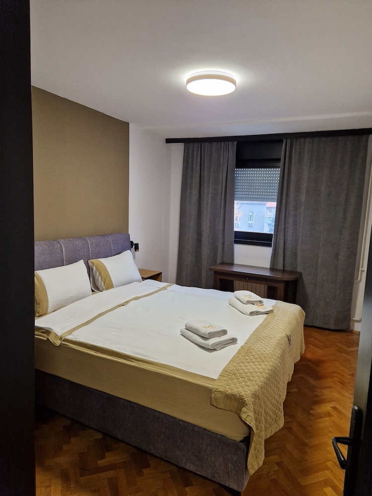 Meridien Luxury Apartments 12/50
