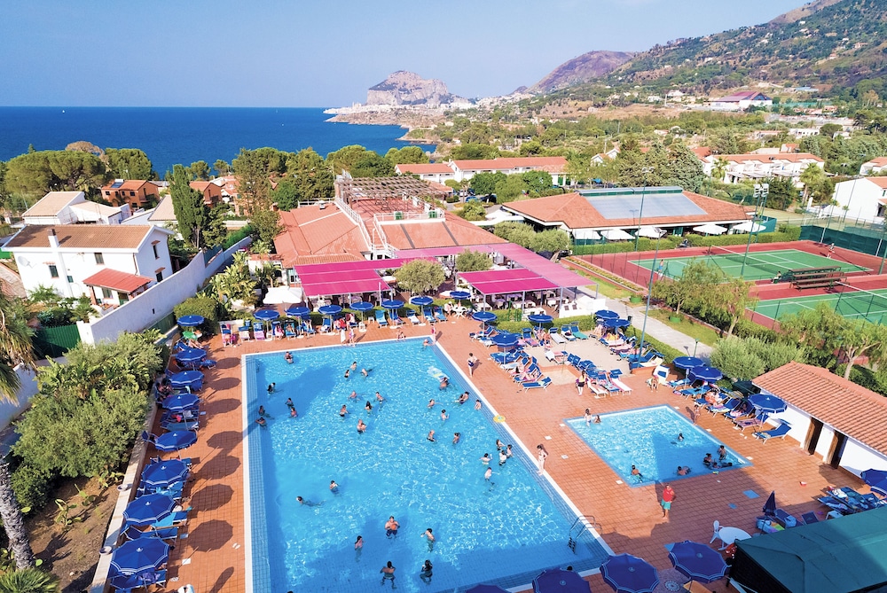 Cefalu Resort Sporting Club 38/69