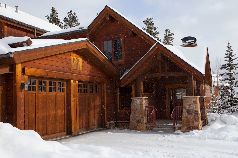 Mountain Thunder Lodge 2/80