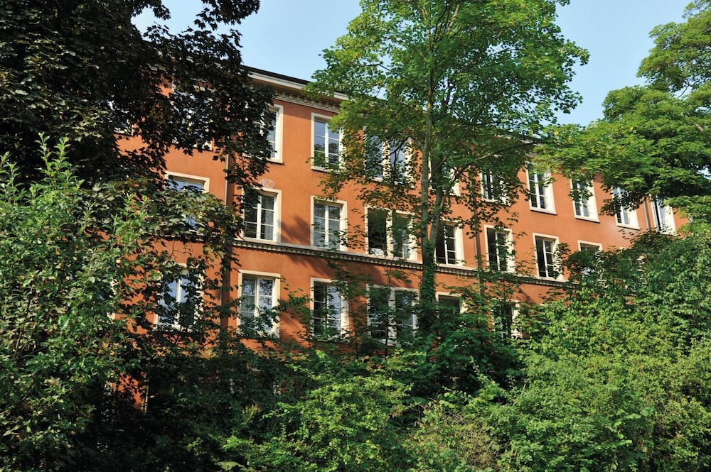 Youth Hostel Basel 7/53