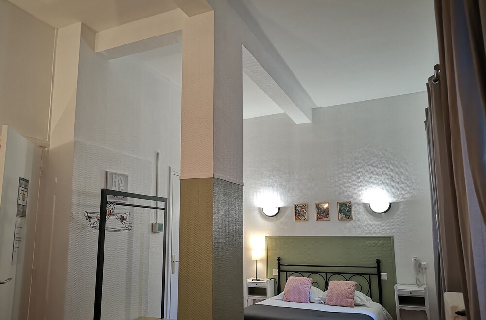 Trianon Hotel 9/36