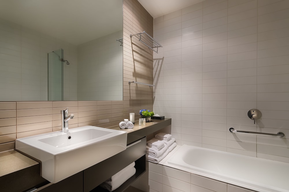 Caroline Serviced Apartments Brighton 10/25