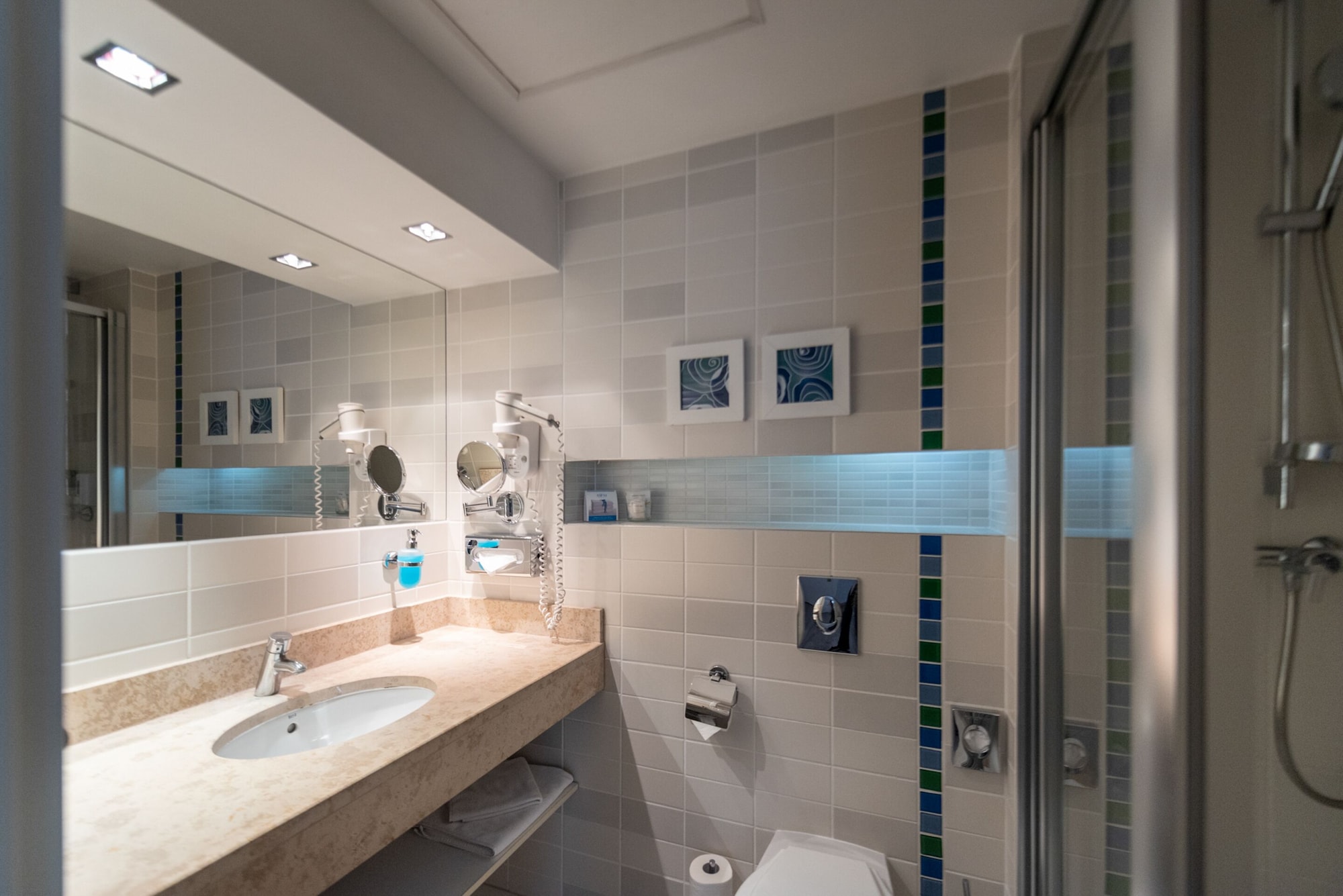 Room, Double Bed, Atrium View، Atrium Hotel by Mellow Mood Hotels 10/10