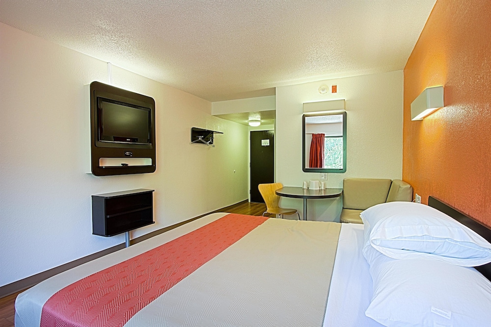 Room at Motel6 East Brunswick, NJ, EAST BRUNSWICK - NJ