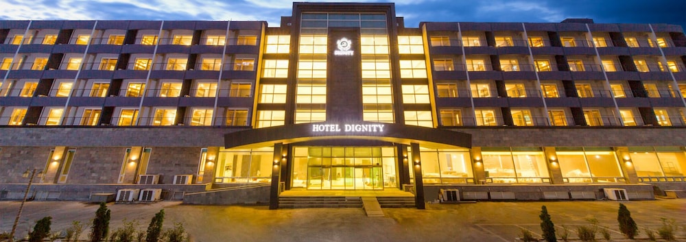 Dignity Hotel 3/70
