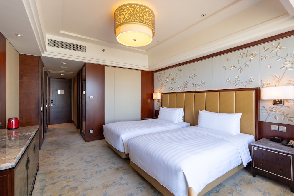 Shangri-La Shenyang 12/50