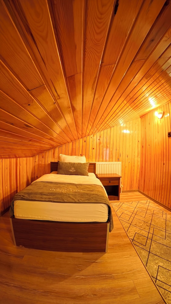 Goblec Hotel 37/72