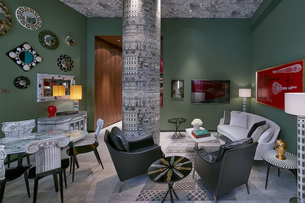 Mandarin Oriental Milan 60/81