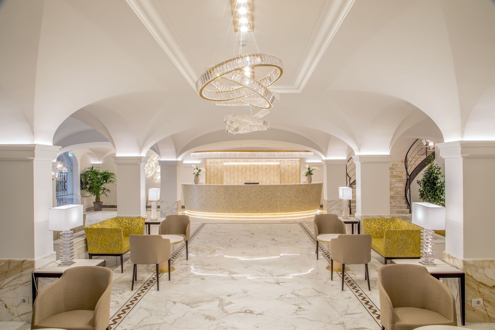 Hotel Shangri-La Roma 7/60