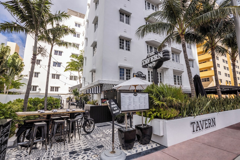 Hotel Croydon Miami Beach 67/75