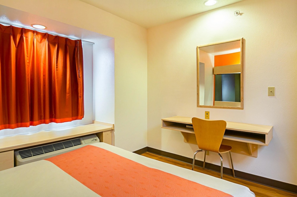 Motel6 Sycamore, IL 23/41