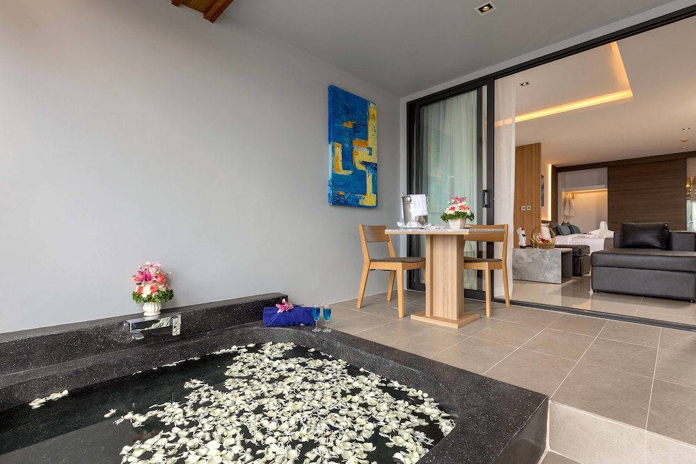 Kudo Hotel & Beach Club (Adults Only) 25/50