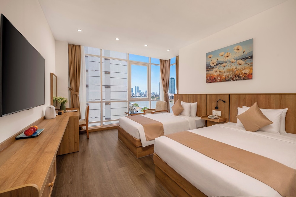 Da Nang Petro Hotel 24/71