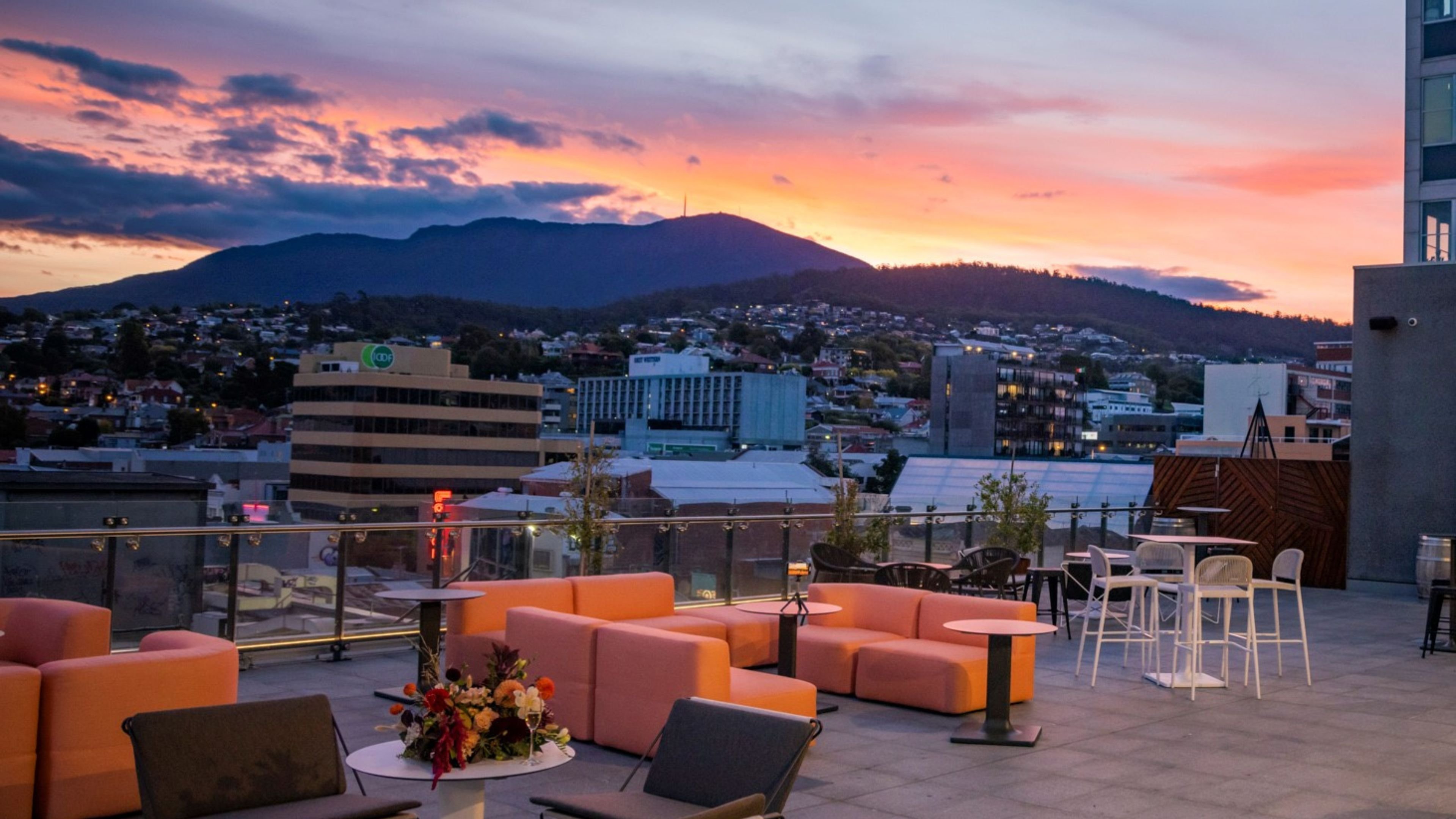 Crowne Plaza Hobart 70/73