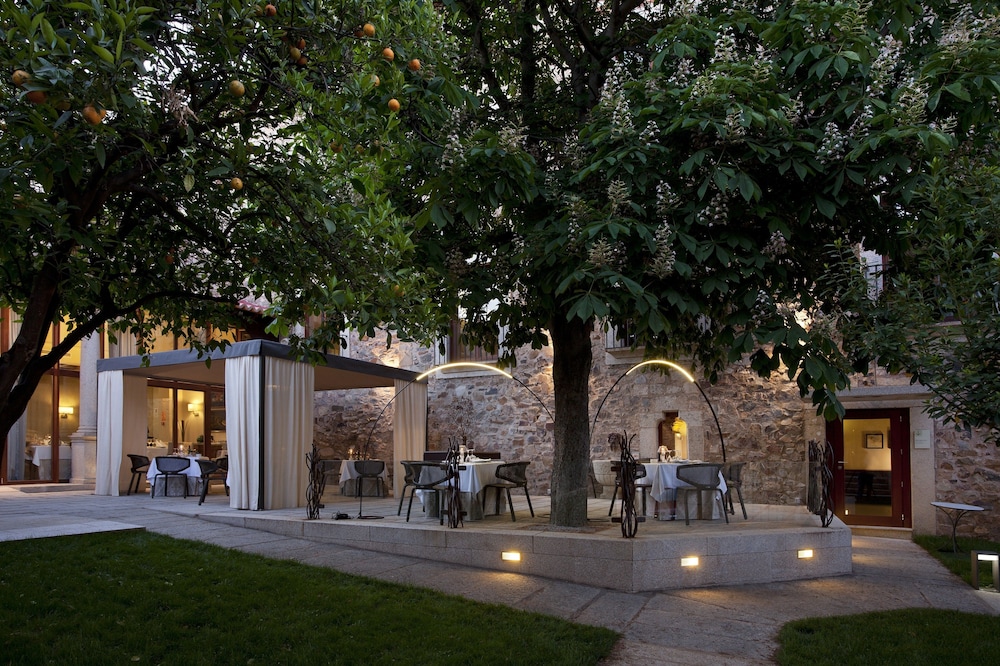 Parador De Caceres 56/63