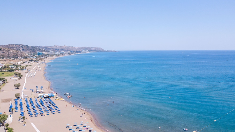 Atma Beach Rooms & Suites 19/27