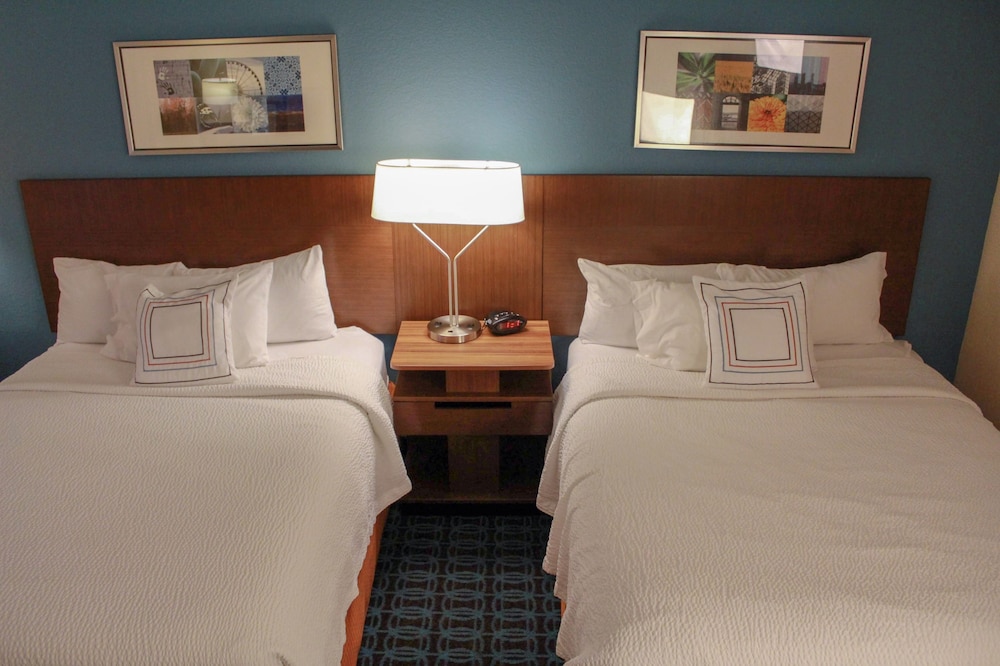 Fairfield Inn Kalamazoo West 7/32