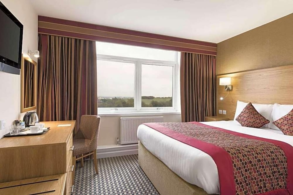 Park Hall Hotel and Spa Wolverhampton 11/64