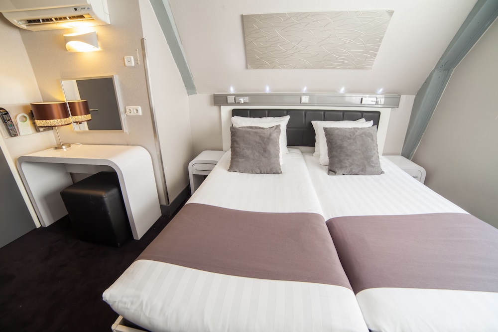 Hotel CC 19/50
