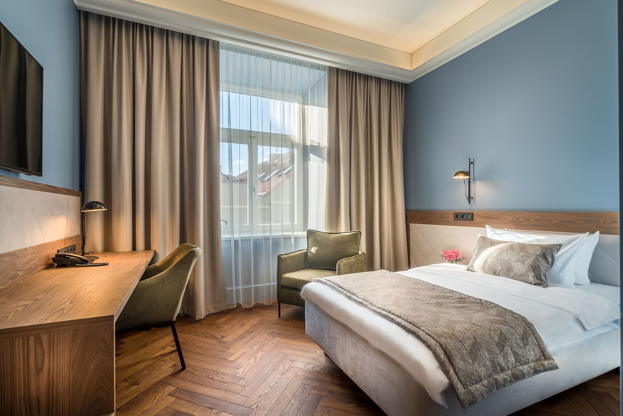 1 BEDROOM, CLASSIC, SINGLE