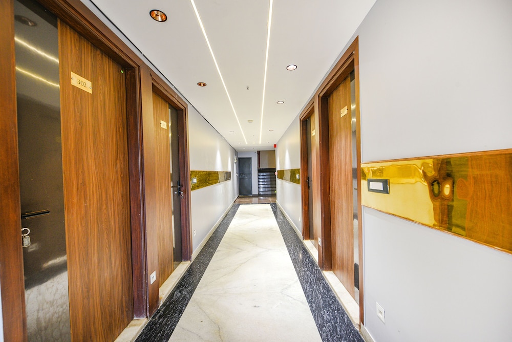 FabHotel Prime Apple Tree Residency, Sector 13 Dwarka, New Delhi 6/24