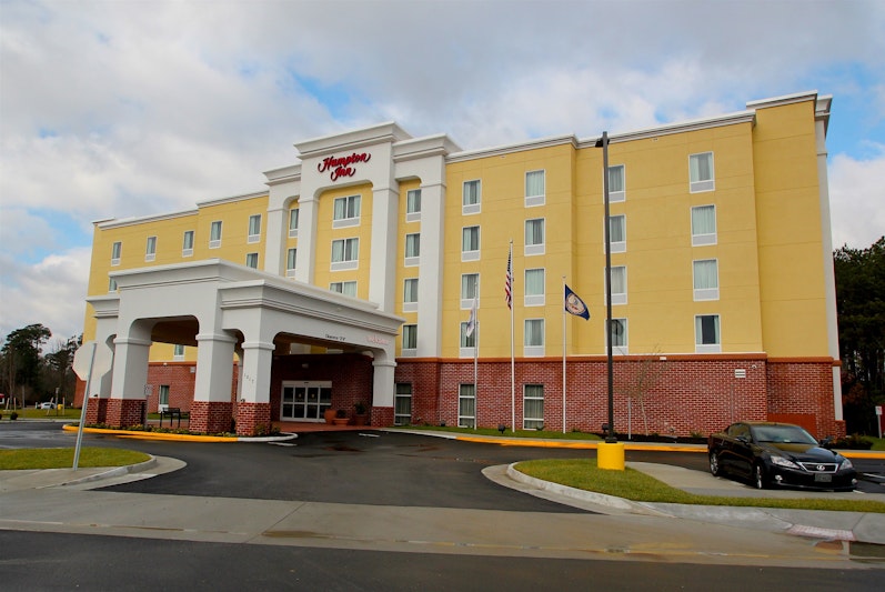 Hampton Inn Suffolk 48/53