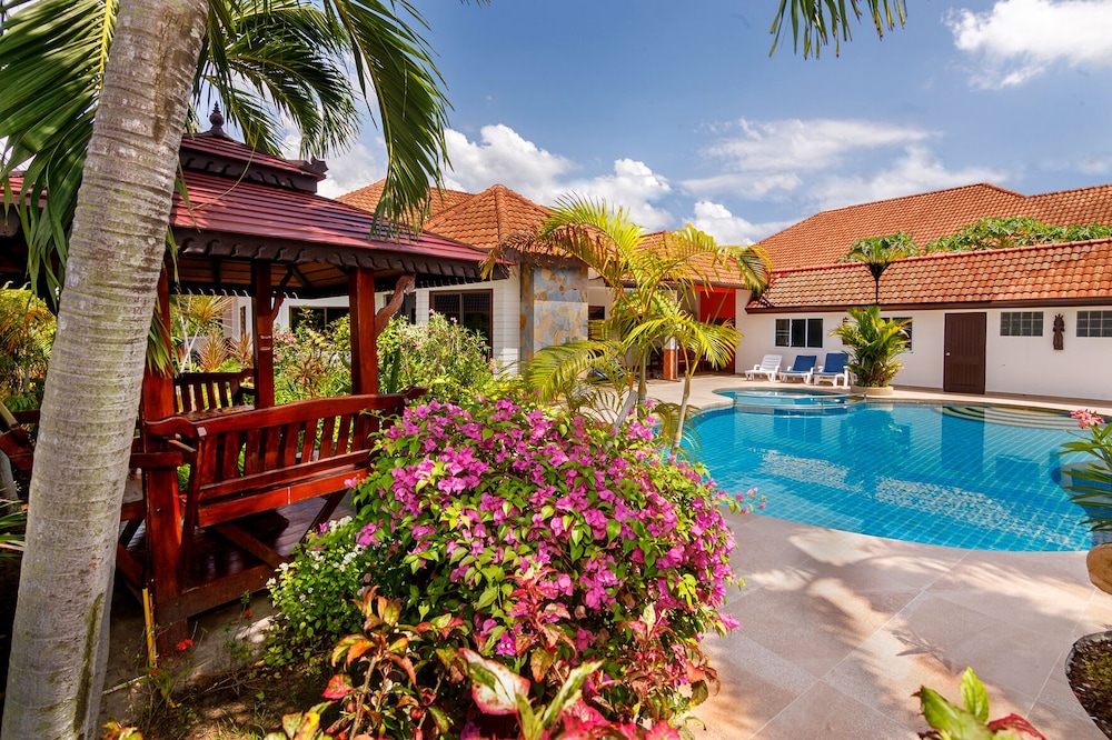 Pattaya Hill 2 39/50