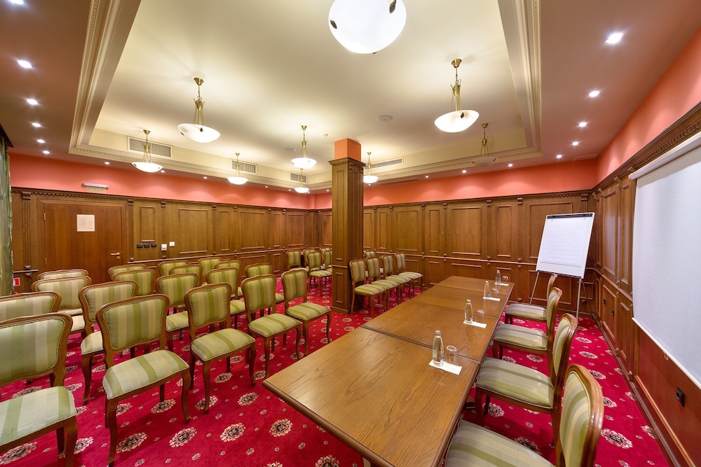 Hotel Club Central 42/49