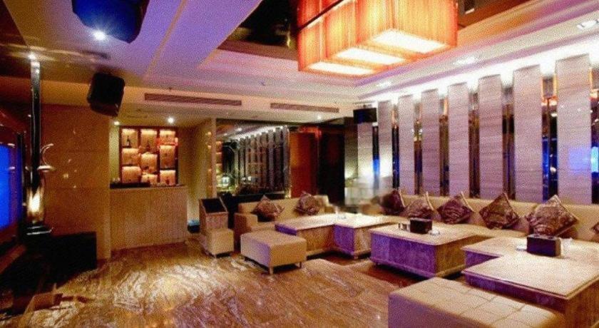 Regency Hotel 40/56