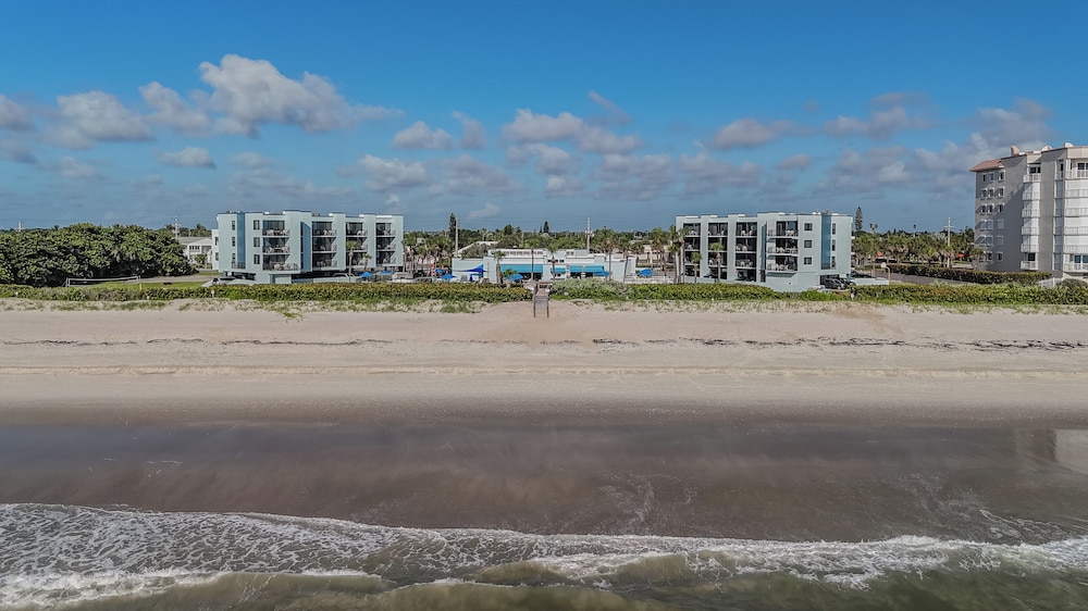 Oceanique Resort by Capital Vacations 44/48
