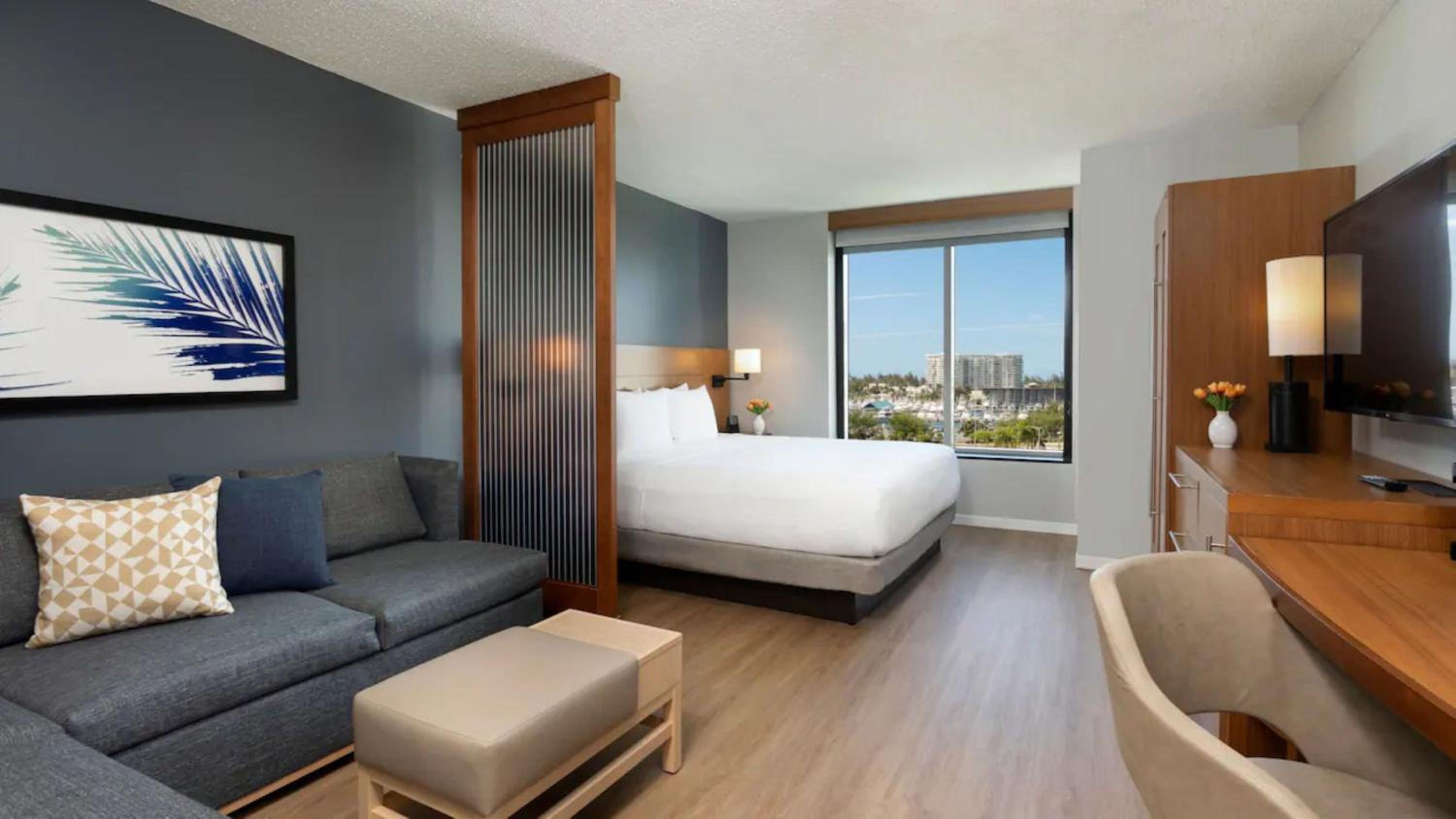 Room, King Bed, Bay View, Sofa