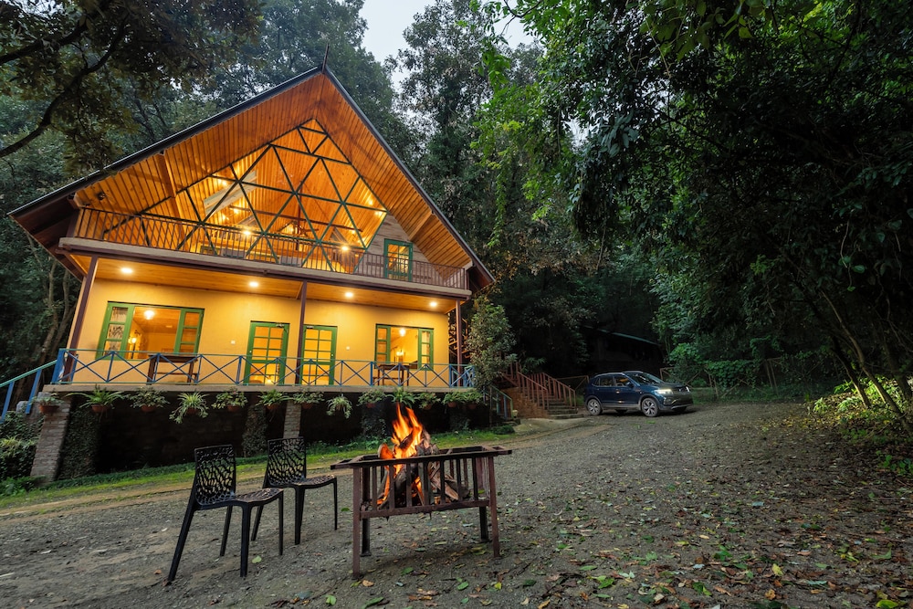 Latitude 29 By The Lake Resort 5/50