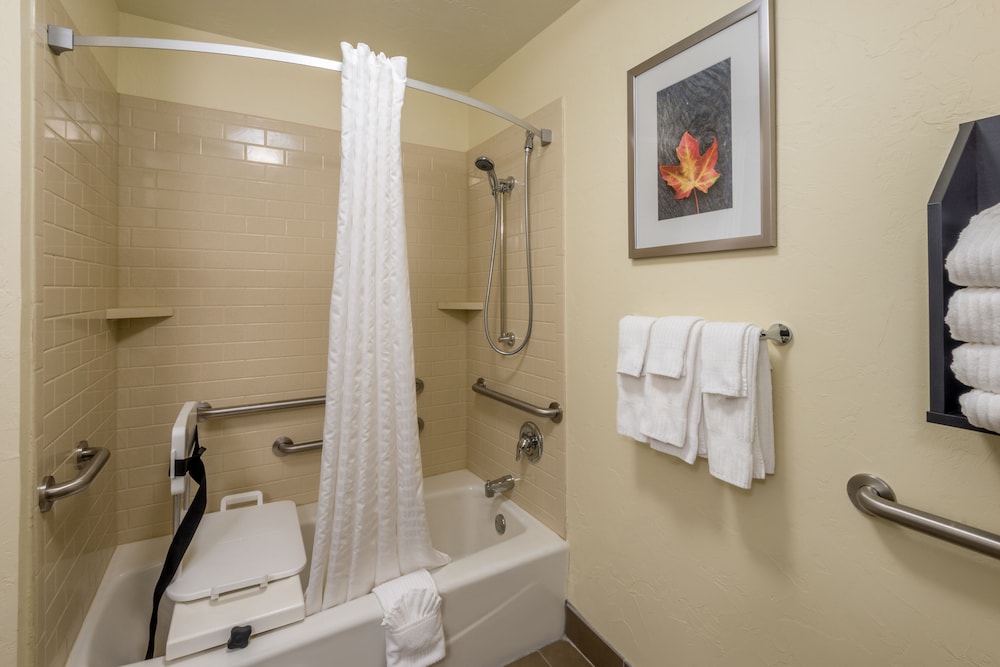 Candlewood Suites Midwest City 20/45