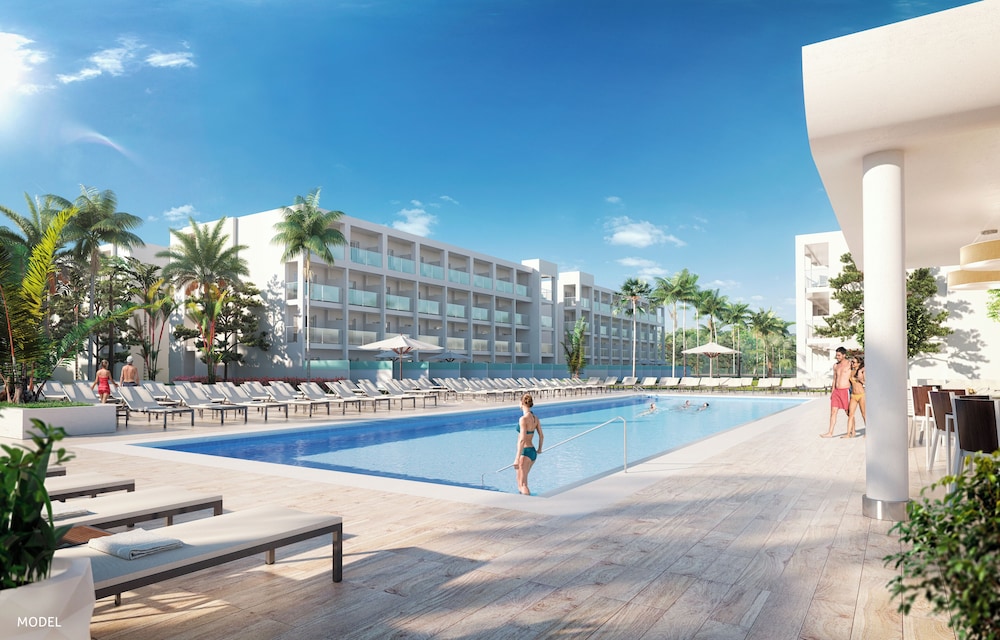 Hotel Riu Palace Phuket 48/50