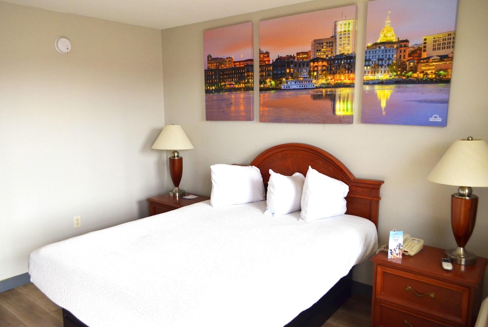 Days Inn by Wyndham Trumann AR 37/56
