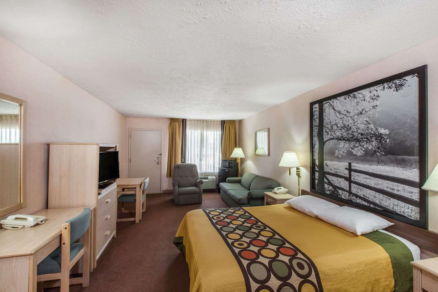 Super 8 By Wyndham Jasper Tx 9/12