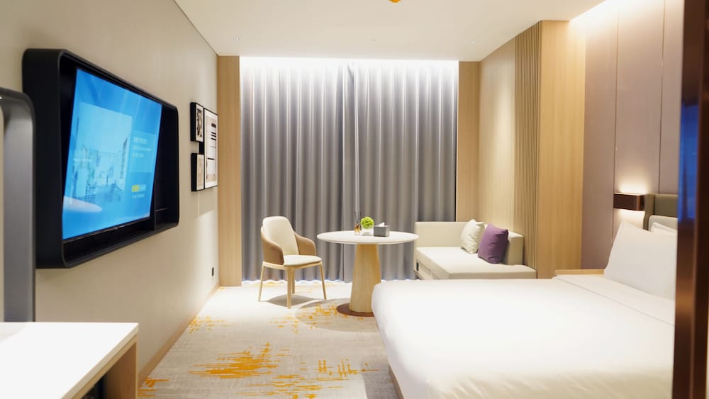Elong Hotel Jakarta PIK 13/48