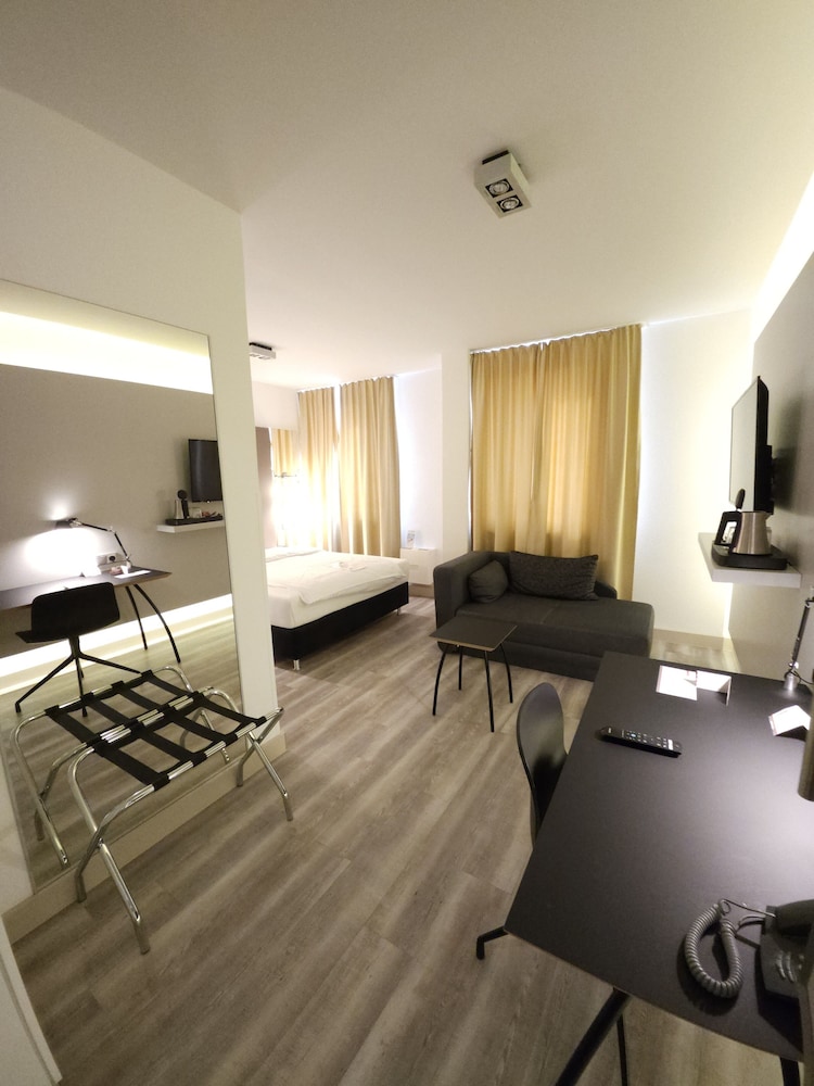 Hotel Amadeus 39/72