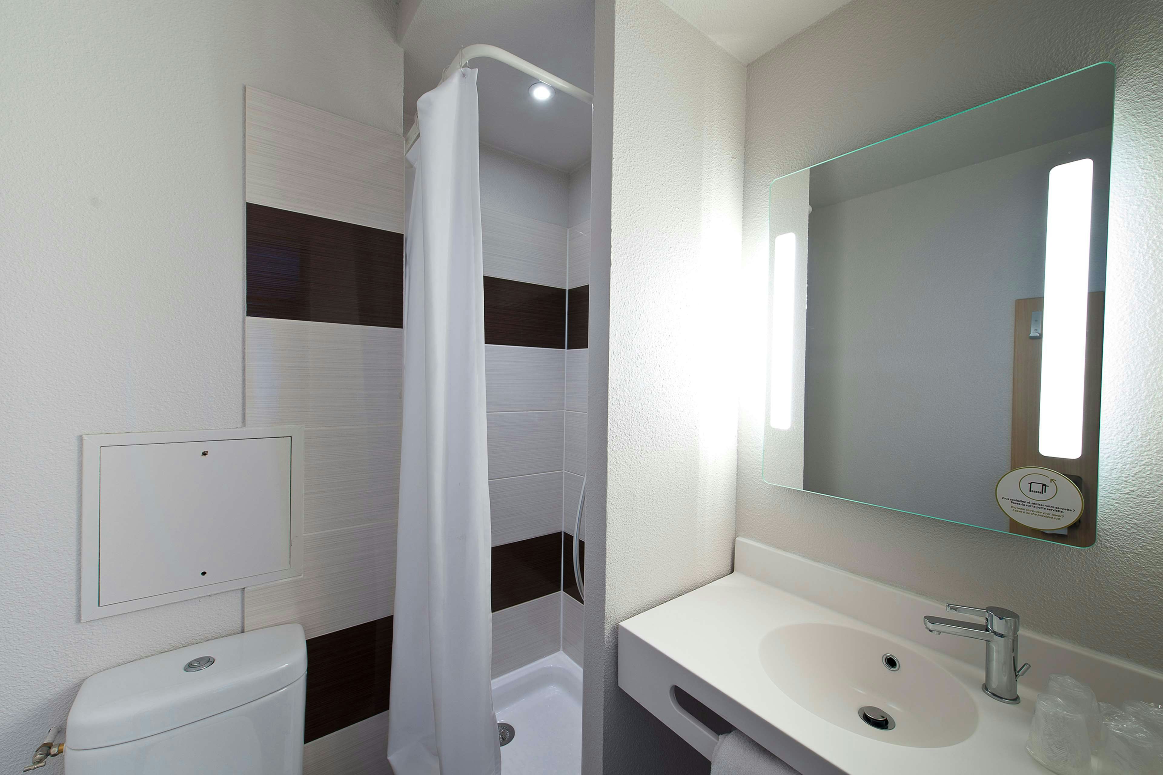 B&B HOTEL Pau Zenith 26/27
