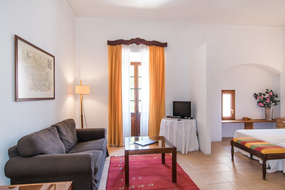 Hotel Can Moragues 24/50