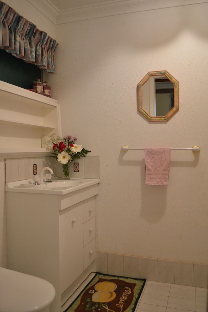 Palms Bed And Breakfast 3/29