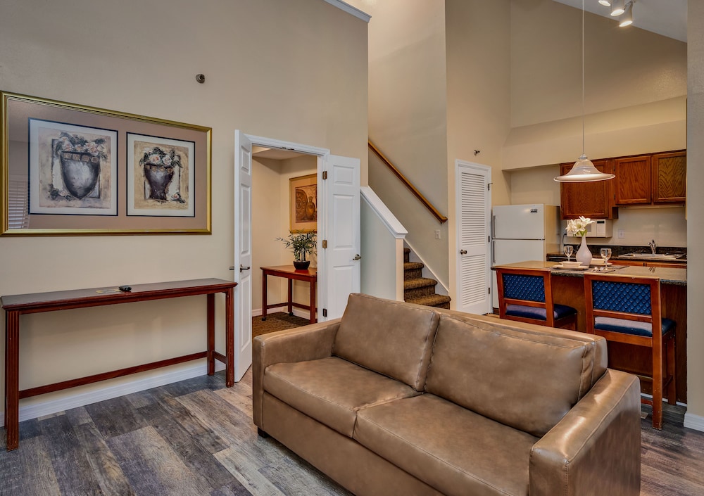 Chase Suite Hotel 26/33