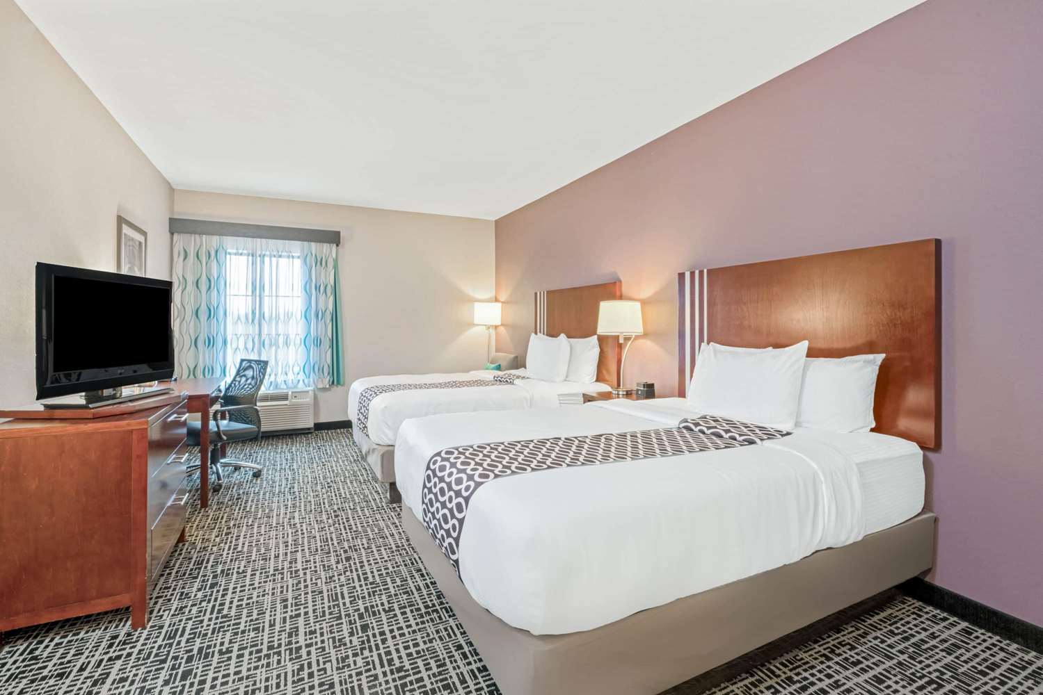 La Quinta Inn & Suites by Wyndham Oklahoma City -Yukon 4/22