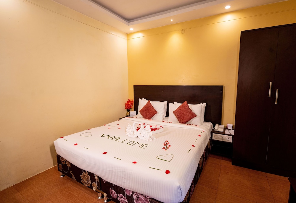 TGI STAR Holidays Yercaud 14/48