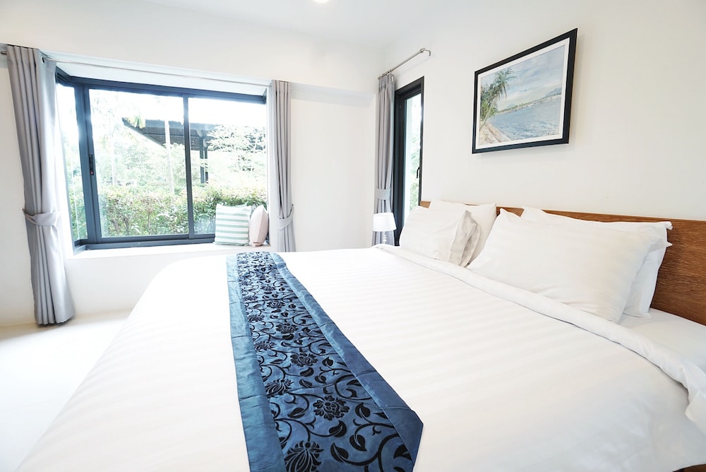 Nariya Bayfront Phuket 17/50